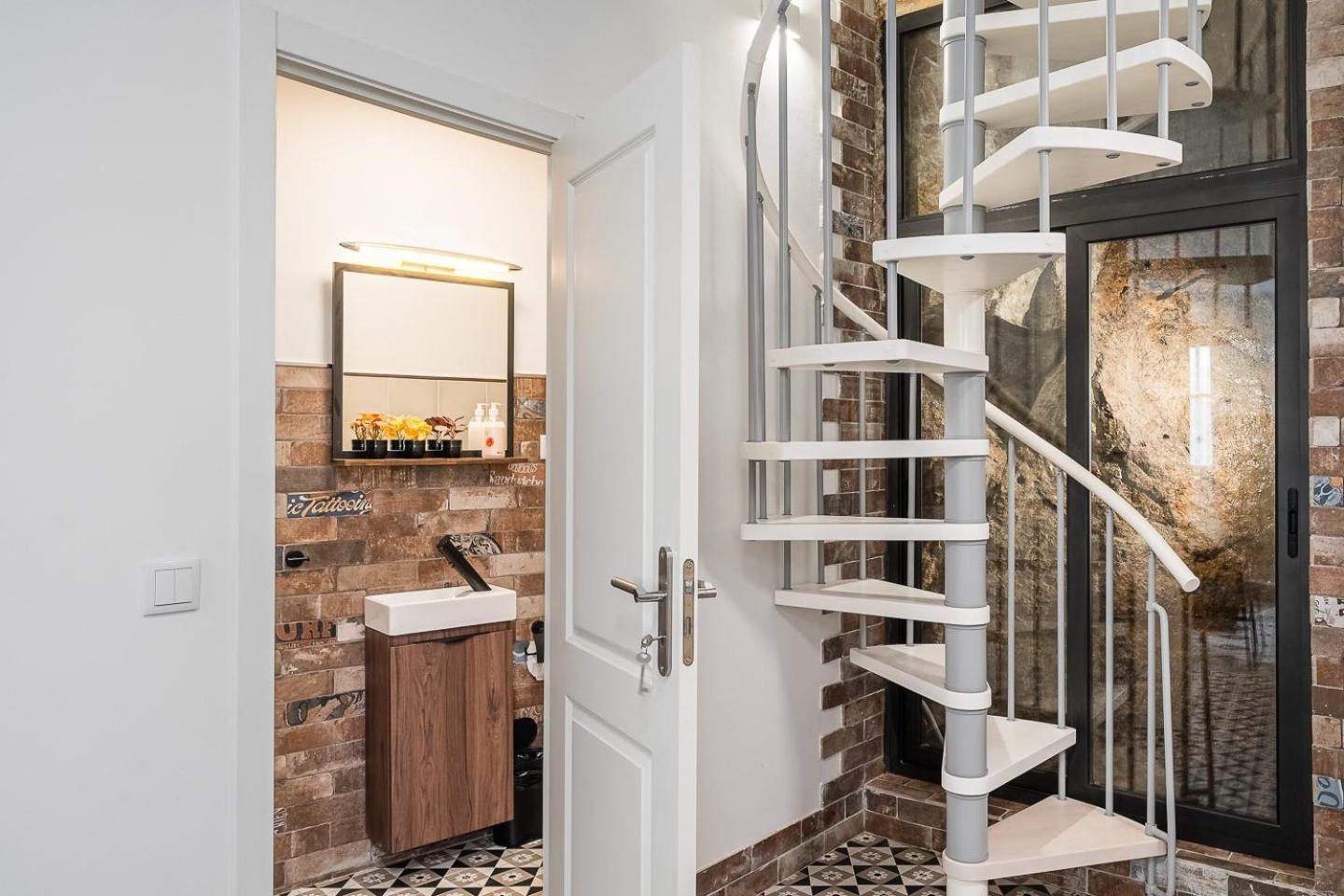 Guestready - Serene Hideout In Downtown OOporto Esterno foto